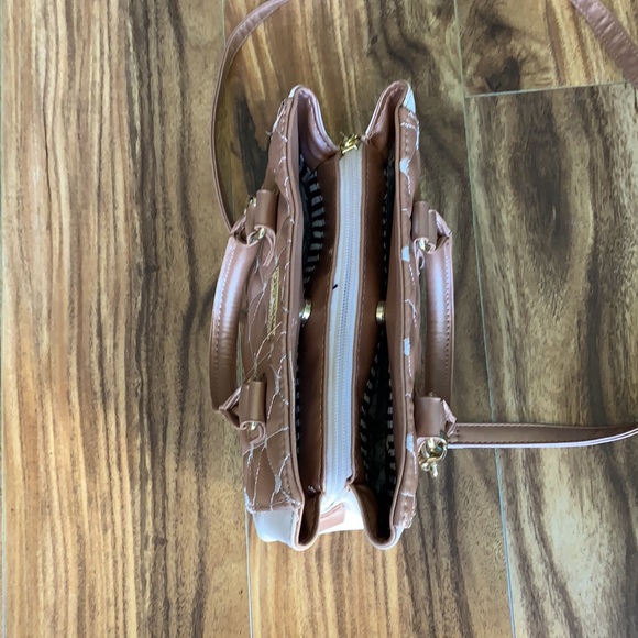 Betsey Johnson small crossbody bag / purse - Picture 3 of 11